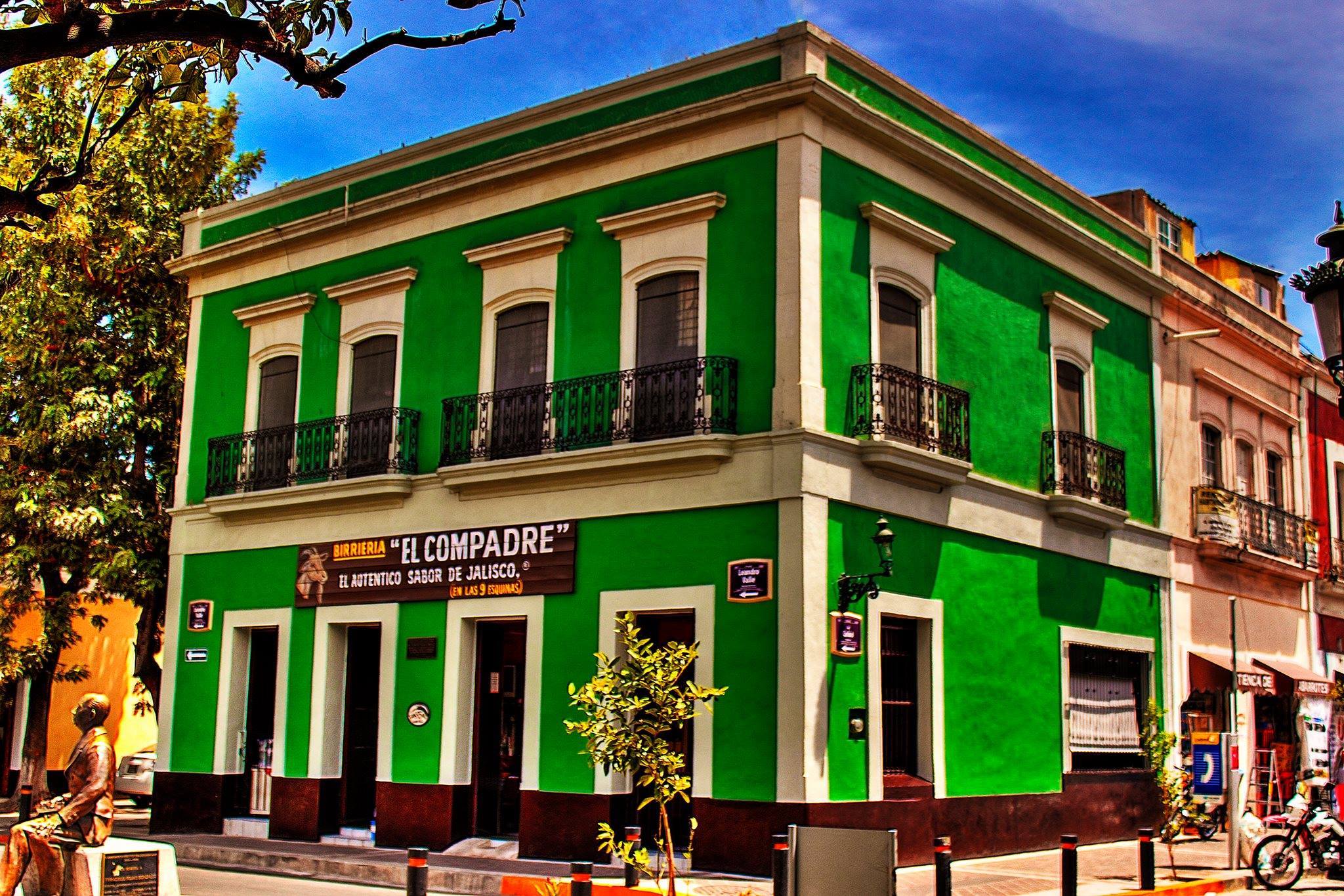 BIRRIERÍA EL COMPADRE
